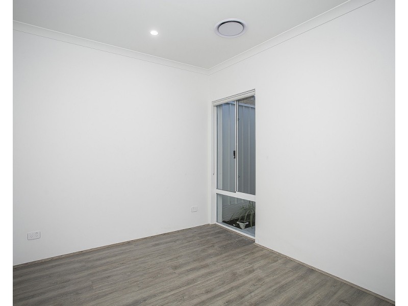 1/4 Lewes Road, Nollamara WA 6061