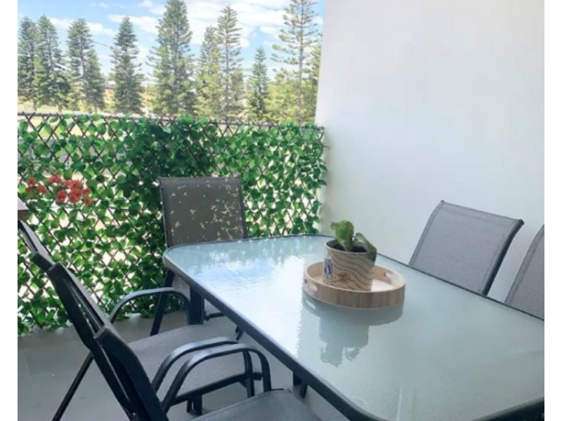 4/49 Palisades Boulevard, Secret Harbour WA 6173