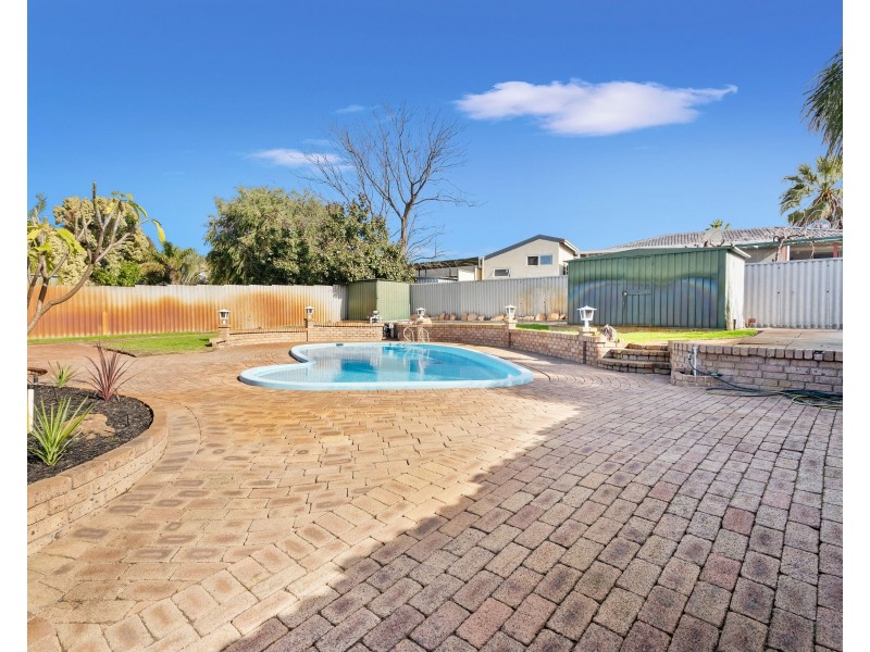 71 Maguire Avenue, Beechboro WA 6063