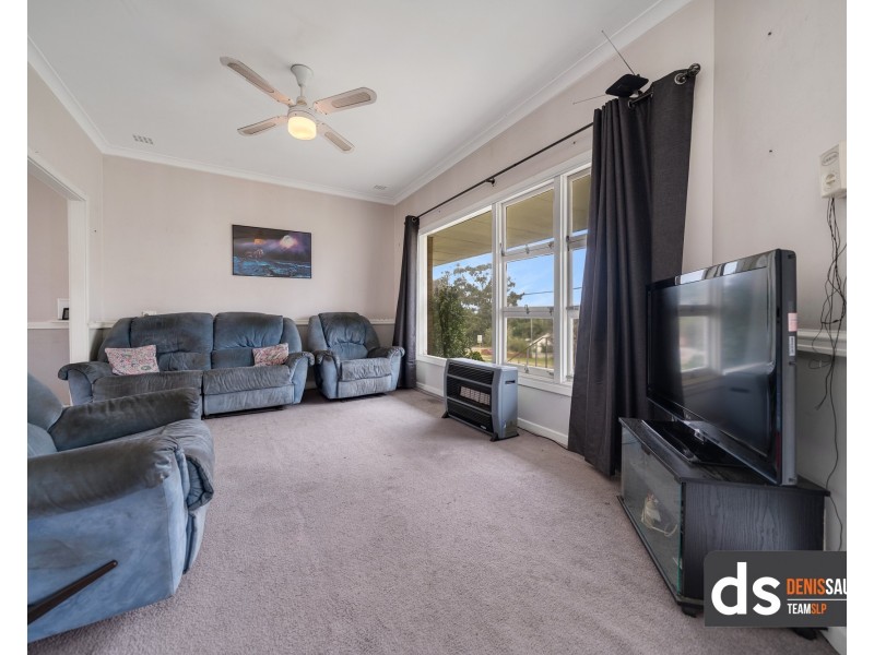 6 Oldfield Road, Girrawheen WA 6064