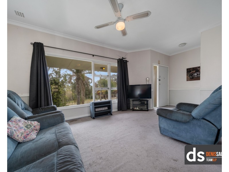 6 Oldfield Road, Girrawheen WA 6064
