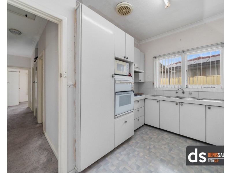 6 Oldfield Road, Girrawheen WA 6064