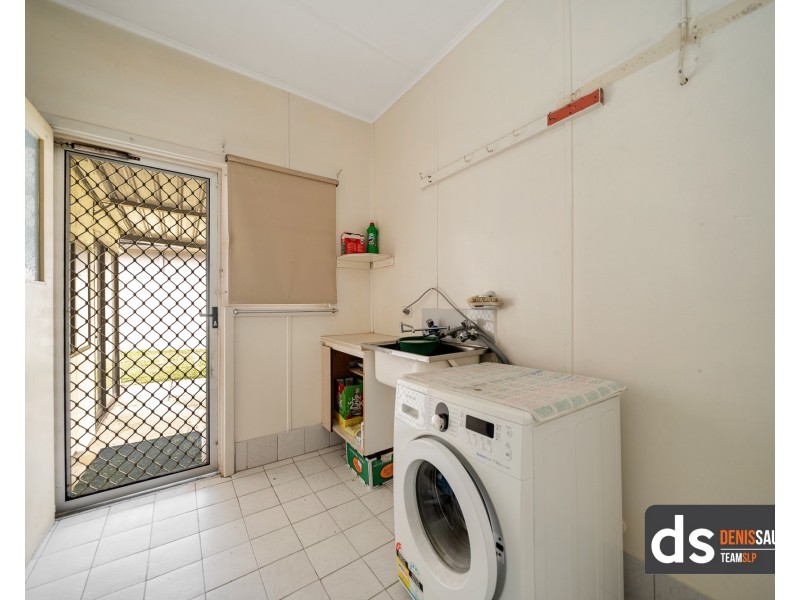 6 Oldfield Road, Girrawheen WA 6064
