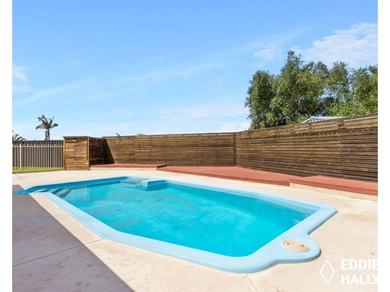 5 Swan Court, Yangebup WA 6164