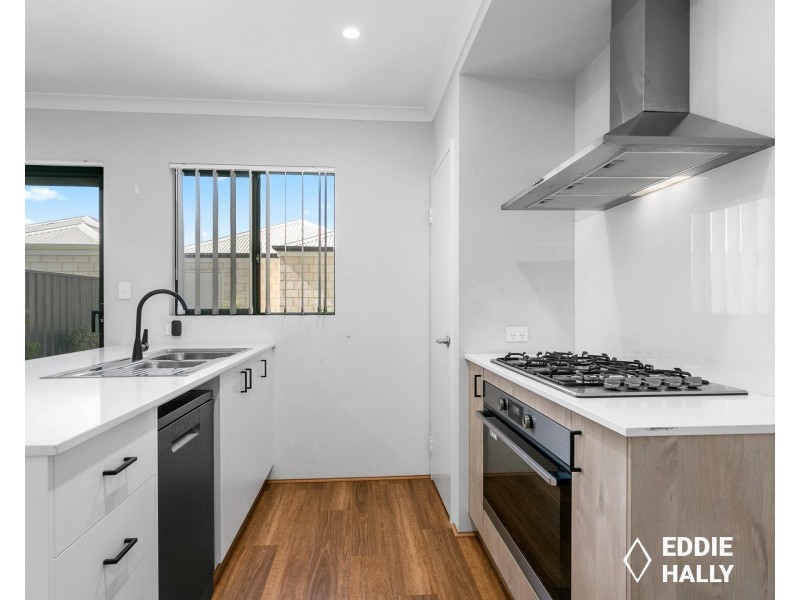 13 Tawny Lane, Wandi WA 6167