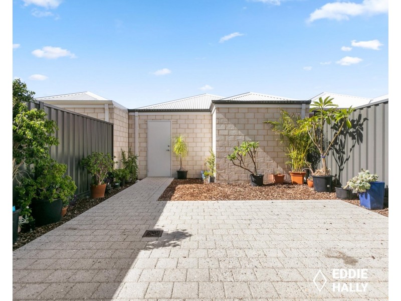 13 Tawny Lane, Wandi WA 6167