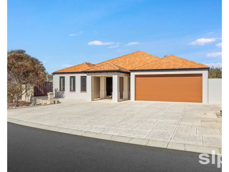 12 Grasshill Grange, Halls Head WA 6210