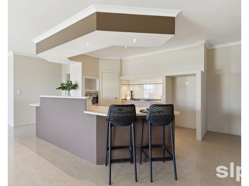 12 Grasshill Grange, Halls Head WA 6210