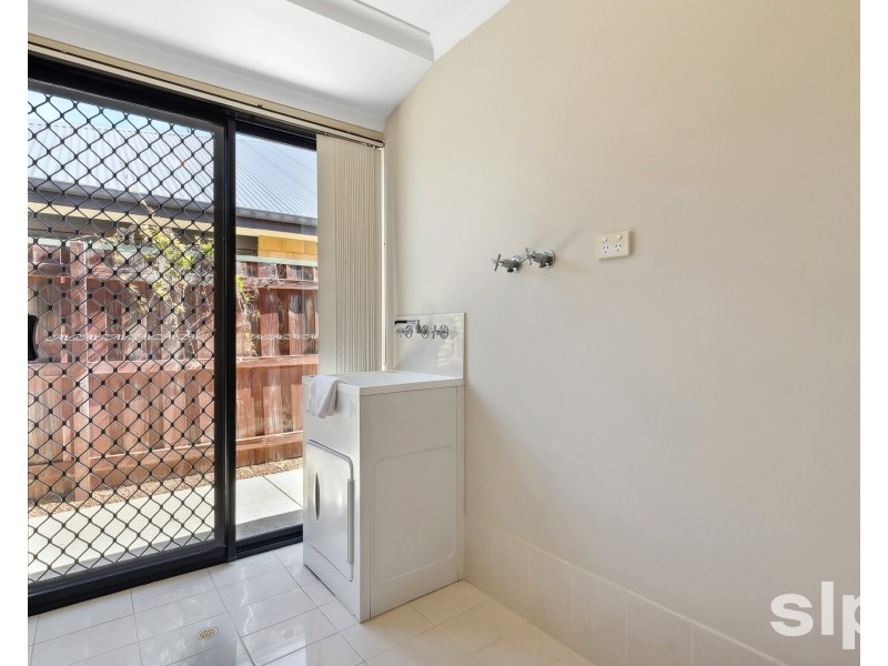 12 Grasshill Grange, Halls Head WA 6210