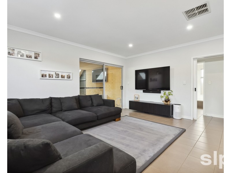 4 Indee Pass, Secret Harbour WA 6173