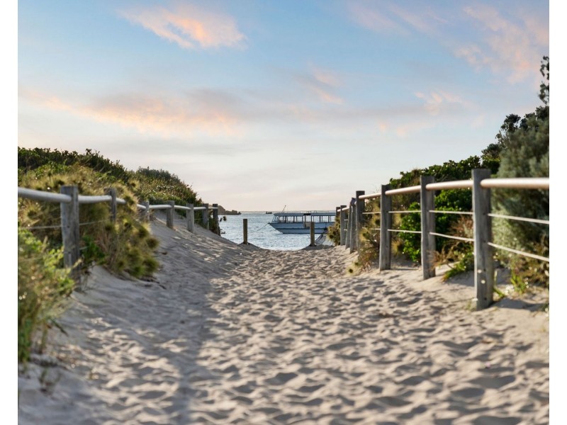 55 Frederick Street, Shoalwater WA 6169