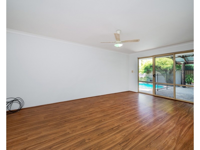 41 Knightsbridge Way, Thornlie WA 6108