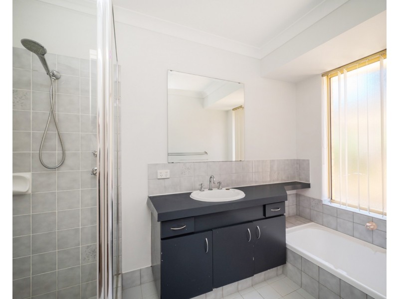 41 Knightsbridge Way, Thornlie WA 6108