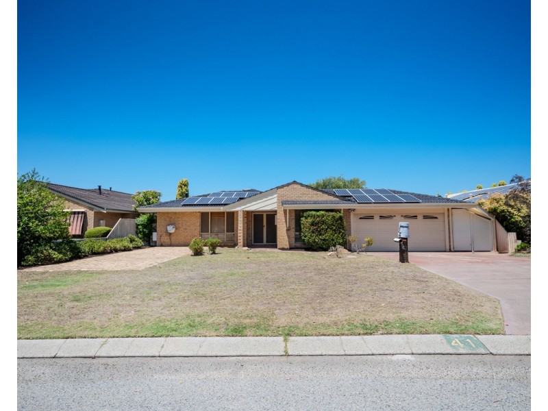 41 Knightsbridge Way, Thornlie WA 6108