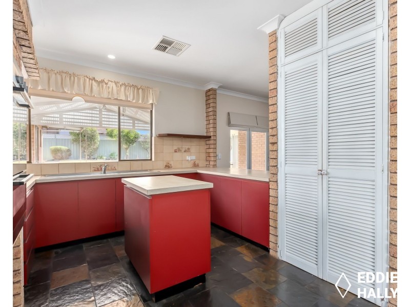 7 Tuart Place, Yangebup WA 6164