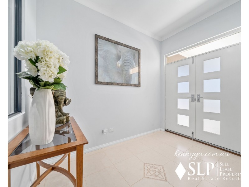 33 Bramley Loop, Madeley WA 6065