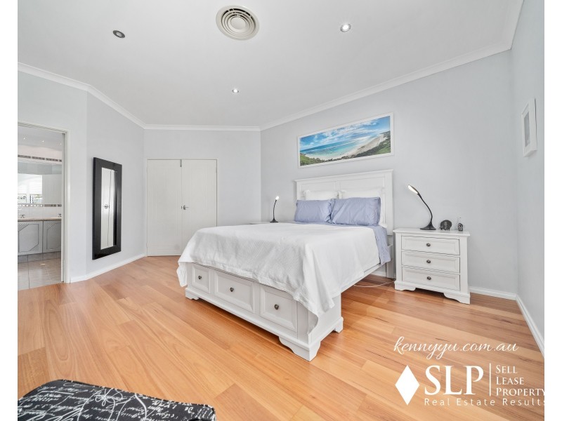 33 Bramley Loop, Madeley WA 6065
