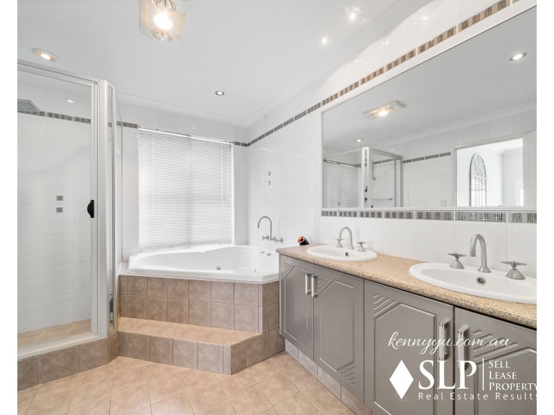 33 Bramley Loop, Madeley WA 6065