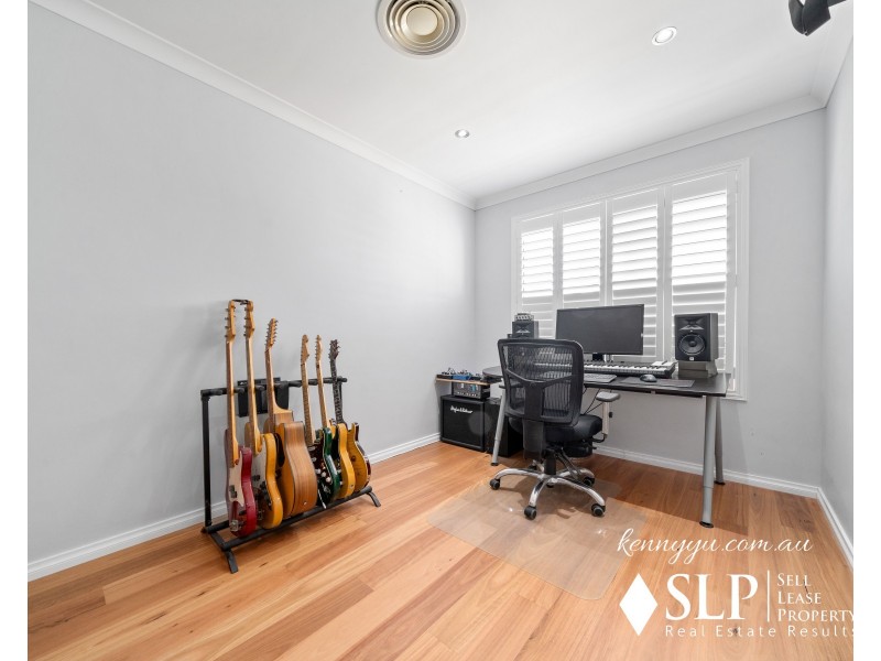 33 Bramley Loop, Madeley WA 6065