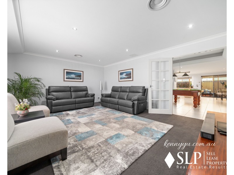 33 Bramley Loop, Madeley WA 6065