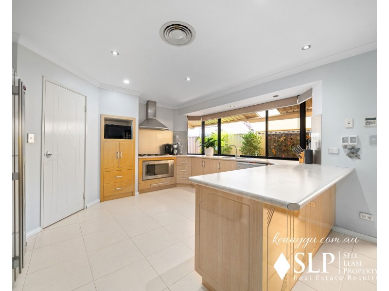 33 Bramley Loop, Madeley WA 6065