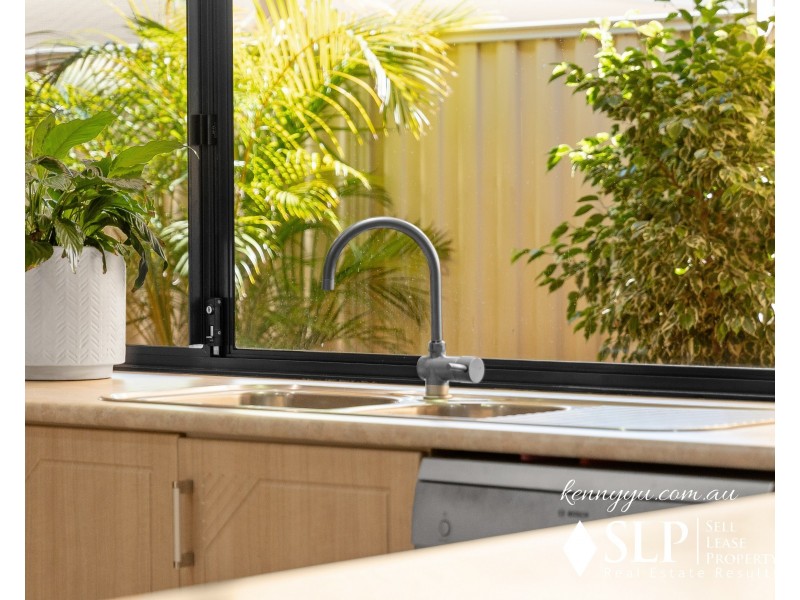 33 Bramley Loop, Madeley WA 6065