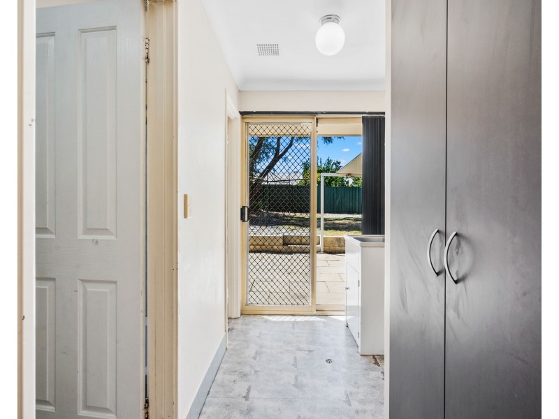 20 Sandalwood Close, Beechboro WA 6063