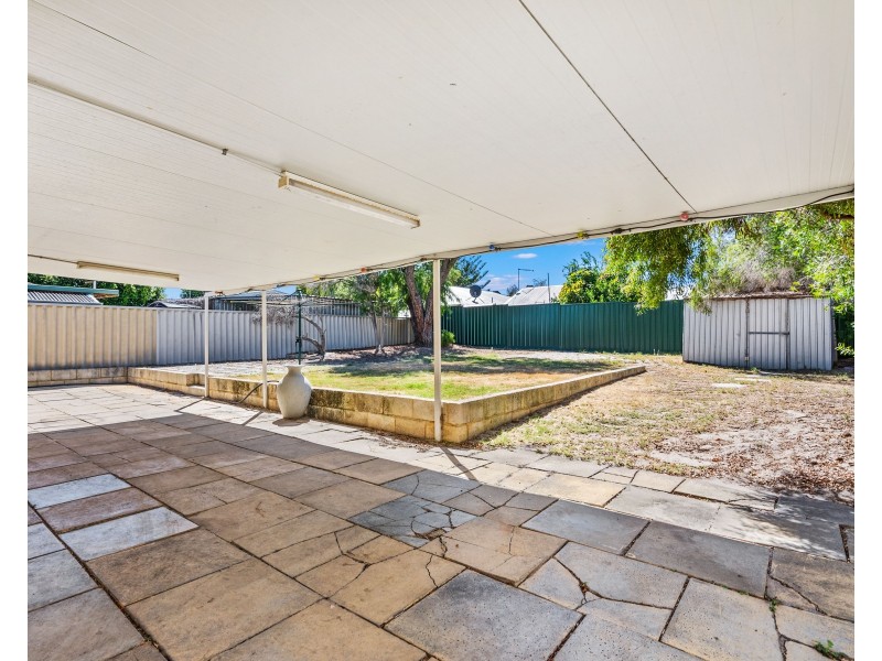 20 Sandalwood Close, Beechboro WA 6063