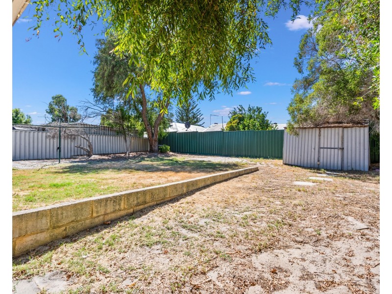 20 Sandalwood Close, Beechboro WA 6063