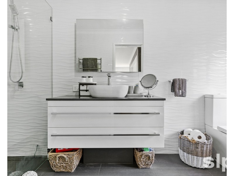 18 Burnsville Drive, Secret Harbour WA 6173