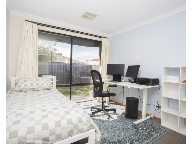 15 Redstone Trail, Ellenbrook WA 6069