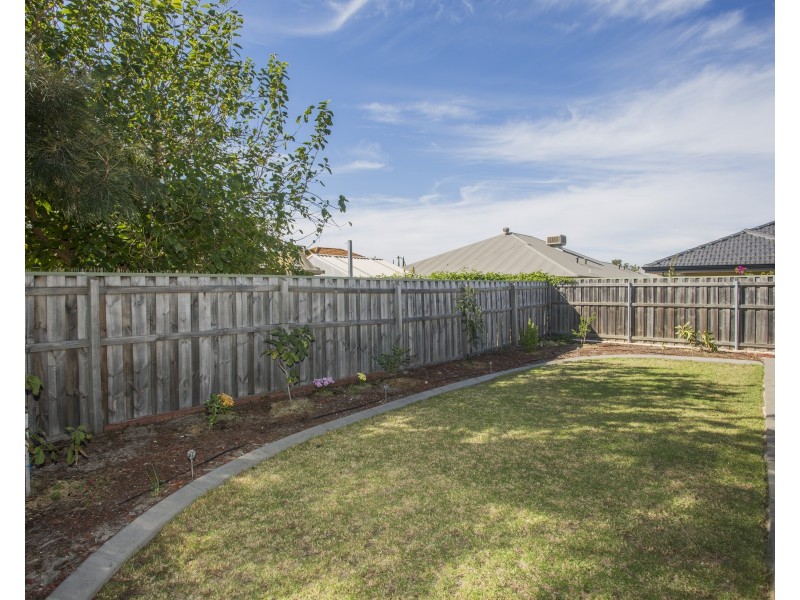 15 Redstone Trail, Ellenbrook WA 6069