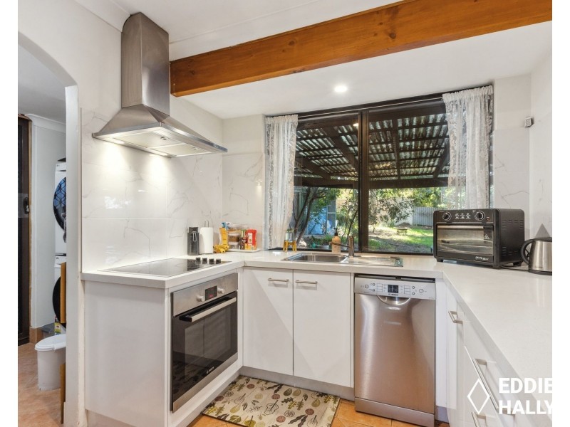 6 Tarndale Way, South Lake WA 6164