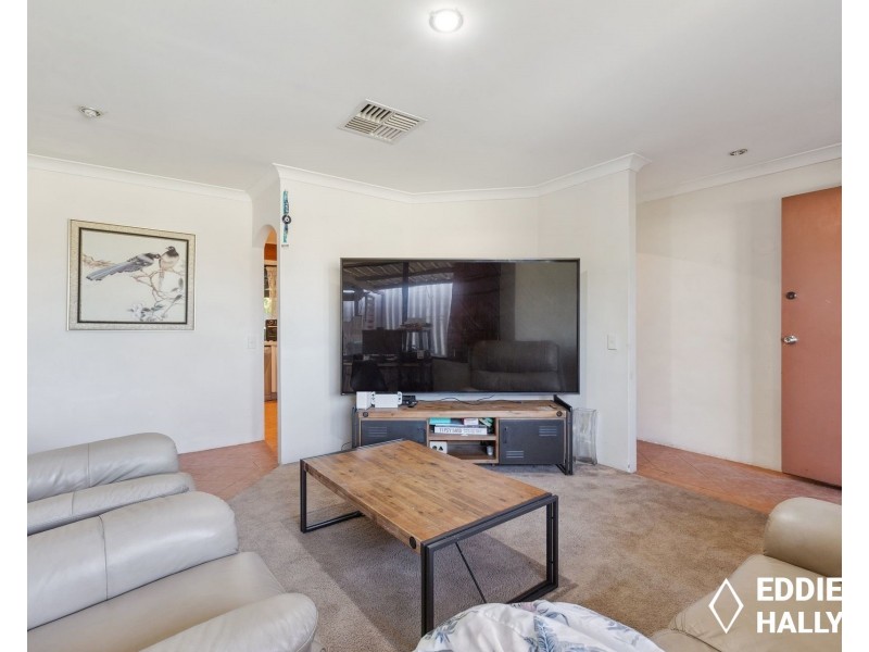 6 Tarndale Way, South Lake WA 6164