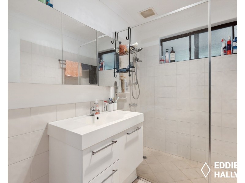 6 Tarndale Way, South Lake WA 6164