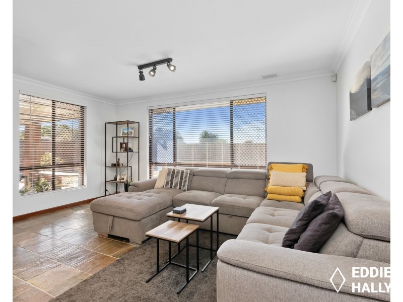 21 Tarndale Way, South Lake WA 6164