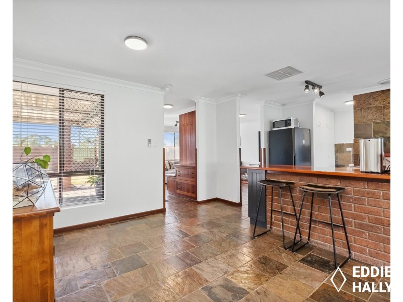 21 Tarndale Way, South Lake WA 6164