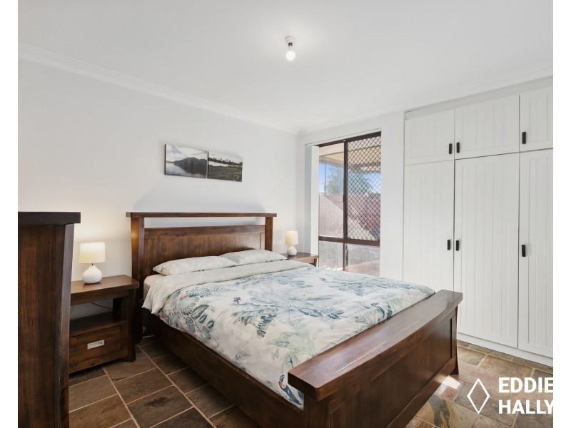 21 Tarndale Way, South Lake WA 6164