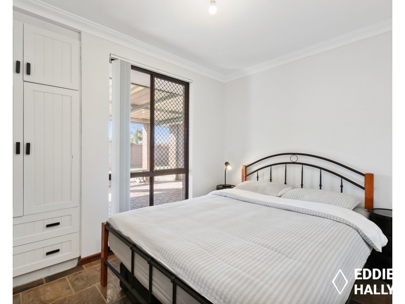 21 Tarndale Way, South Lake WA 6164