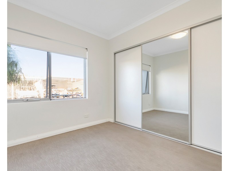 13/2 Royston Link, Butler WA 6036