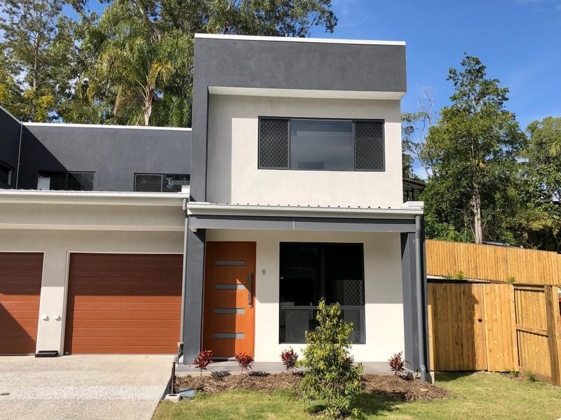 32 Owarra Avenue, Ferny Hills QLD 4055