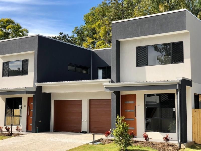 32 Owarra Avenue, Ferny Hills QLD 4055