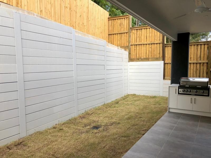 32 Owarra Avenue, Ferny Hills QLD 4055