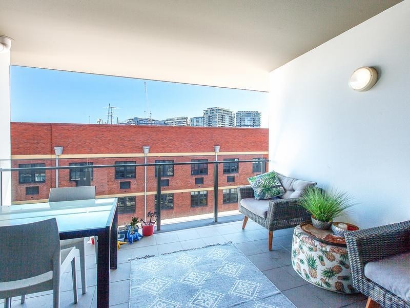 512/113 Commercial Road, Teneriffe QLD 4005