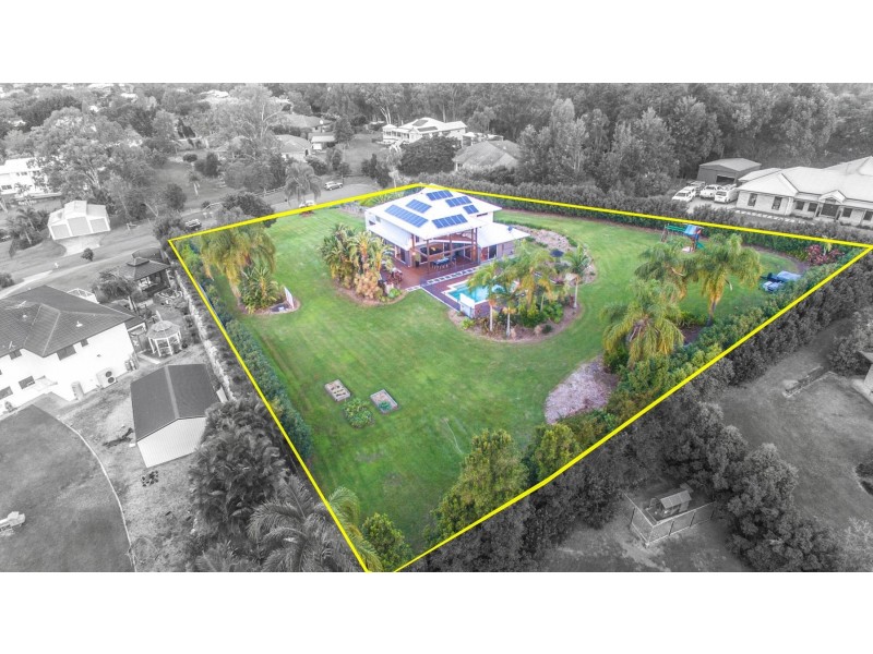 4 Dressage Close, Highvale QLD 4520