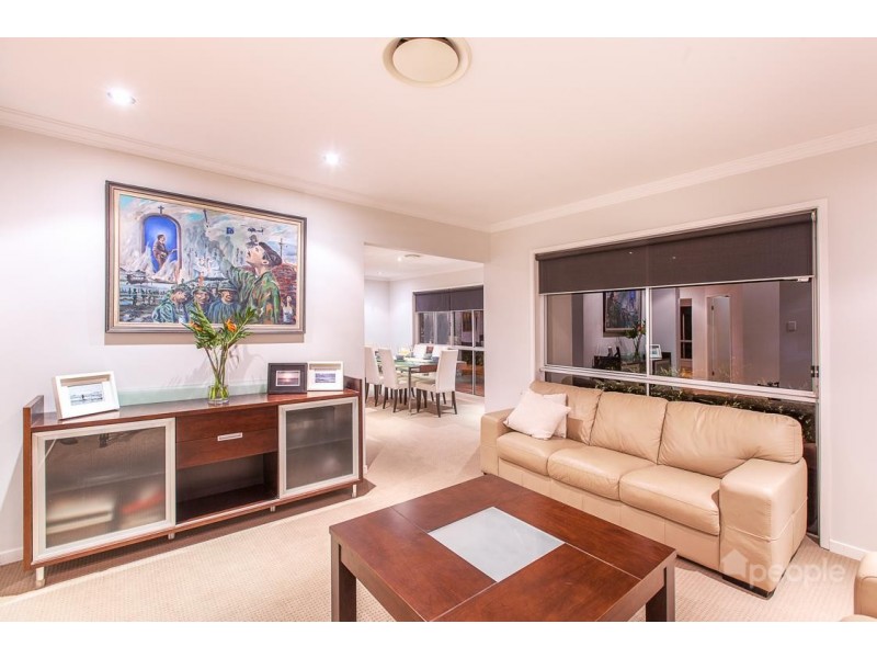 4 Dressage Close, Highvale QLD 4520