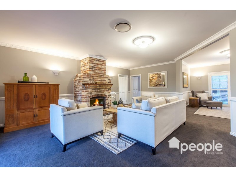 14 Birdwood Drive, Samford Valley QLD 4520