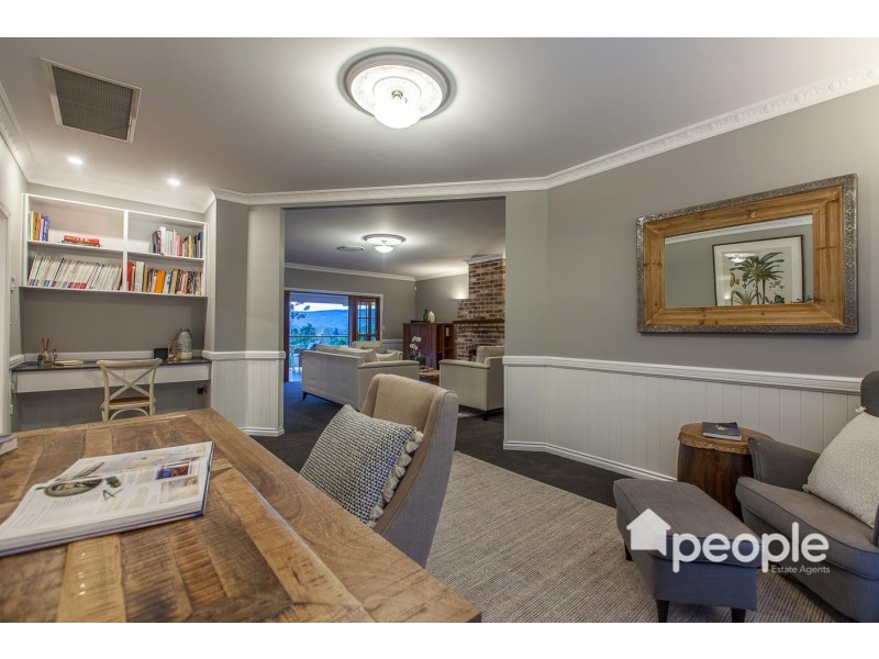 14 Birdwood Drive, Samford Valley QLD 4520