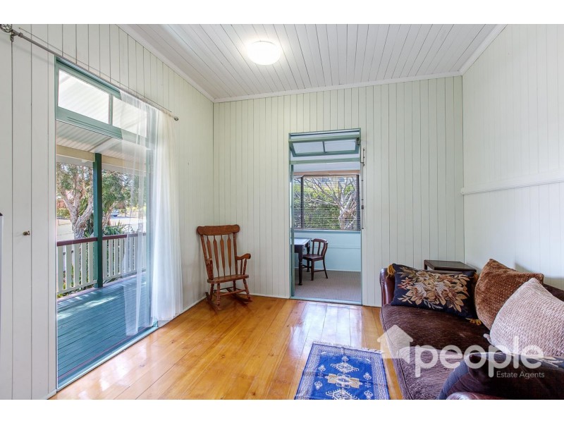 16 Cribb Street, Sadliers Crossing QLD 4305