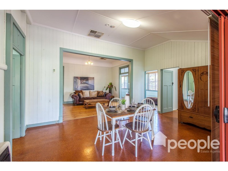 16 Cribb Street, Sadliers Crossing QLD 4305